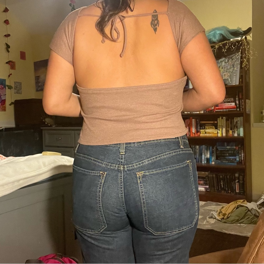 Backless top very well made with secure straps